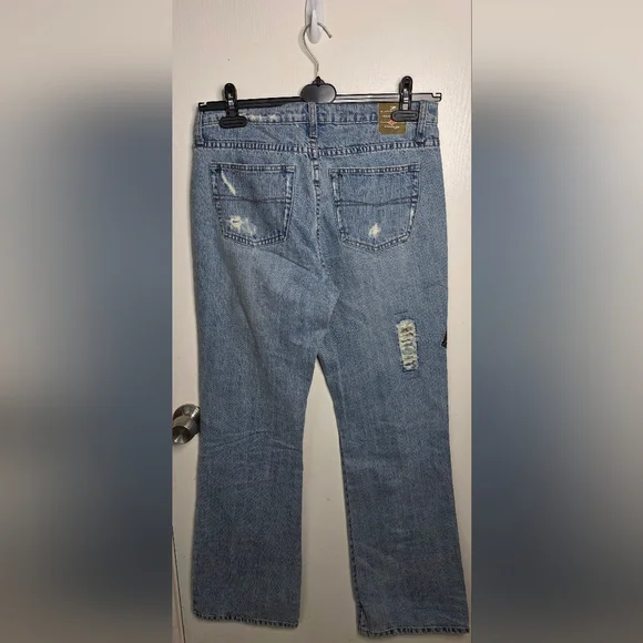 *2 For $30* Z. Cavaricci Blue Straight Leg Vintage Jeans w/ Embroidered Accents - Picture 2 of 14